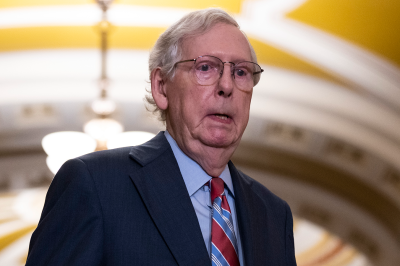 Mitch McConnell Freezes Again While Speaking At A Press Conference