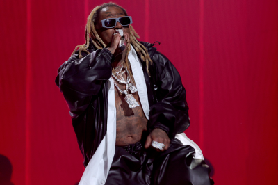 Lil Wayne Performs ‘Mrs. Officer’ At Kamala Harris Hip-Hop 50th Anniversary