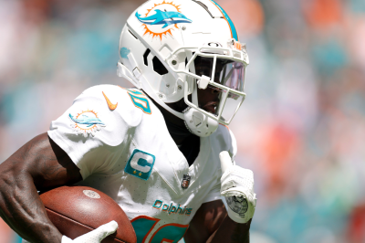 Dolphins Receiver Tyreek Hill Plans To Ditch NFL Career For Adult Entertainment